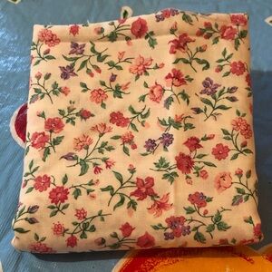 9504 Scrap Cotton Floral Fabric Pink Purple Red Floral On White 4 Pieces